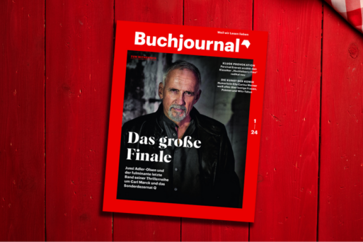 Cover des Buchjournals auf rotem Tisch (Collage)